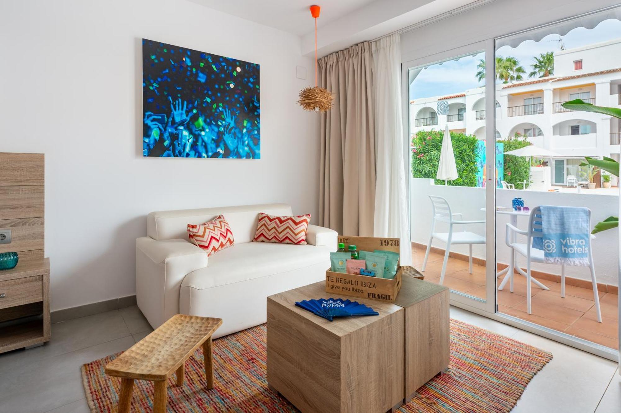 Hotel Vibra Bossa Flow - Adults Only Playa d'en Bossa Bagian luar foto