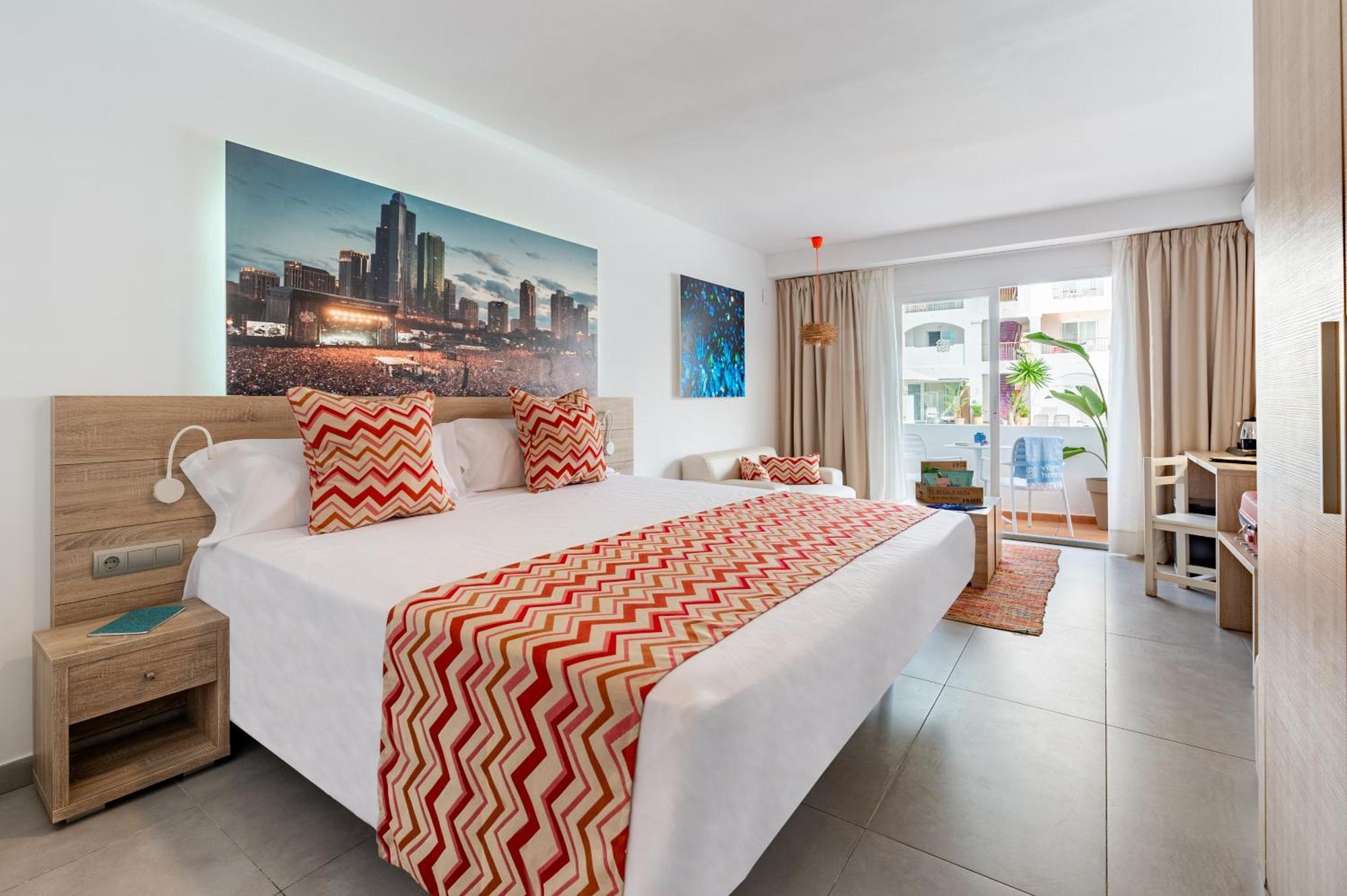 Hotel Vibra Bossa Flow - Adults Only Playa d'en Bossa Bagian luar foto
