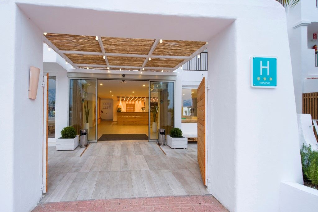 Hotel Vibra Bossa Flow - Adults Only Playa d'en Bossa Bagian luar foto